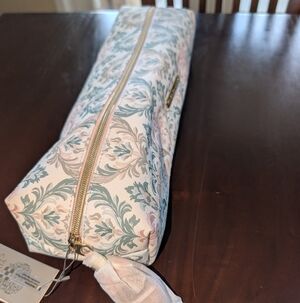 Vince Camuto Hair Accessories Case
